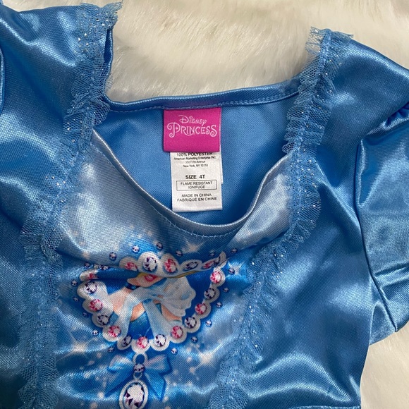 Cinderella dress - Picture 3 of 3